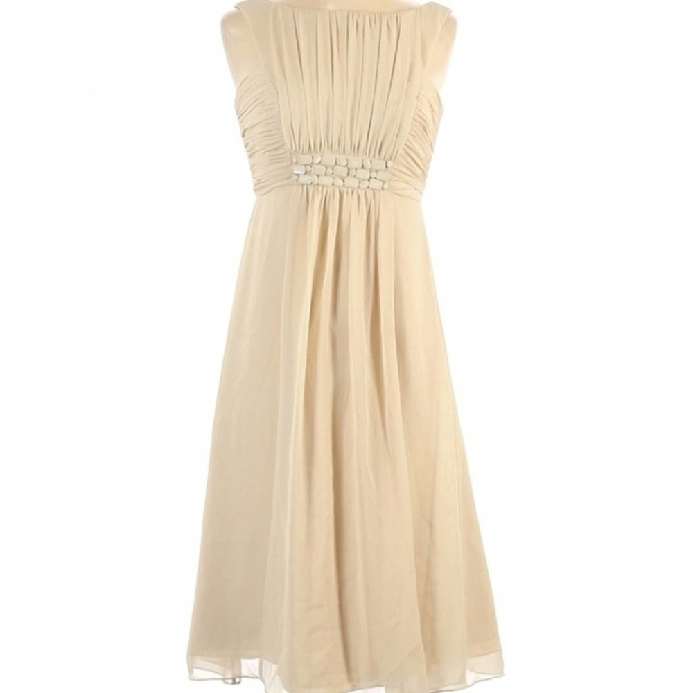 𝅺nwt David's Bridal champagne cocktail dress F13671